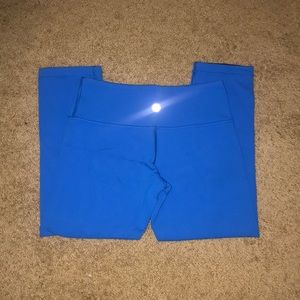 Lululemon leggings below knee